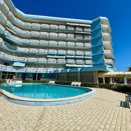 דירה Adorable With Shared Pool *