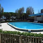 Lägenhet Adorable With Shared Pool *