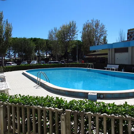 公寓 Adorable With Shared Pool *